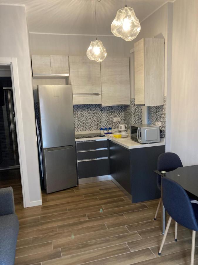 Apartment Zurigo Milan Bagian luar foto